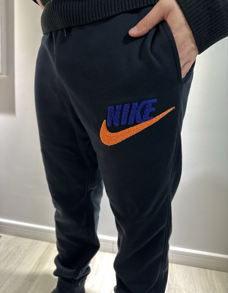 Продаю чоловічі штани на флісі Nike Club Fleece М розмір