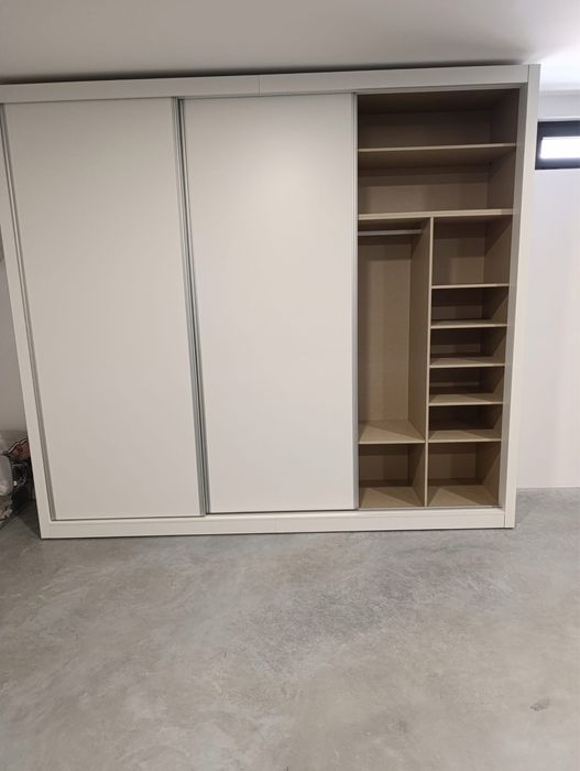 Roupeiros por medida apartir de 180€ o metro