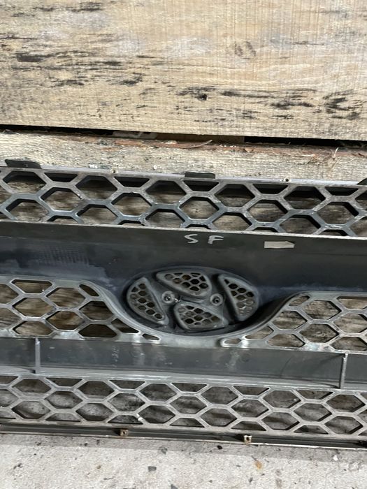 Решітка радіатора Hyundai Santa Fe 2 Решотка Радиатора СантаФе 2