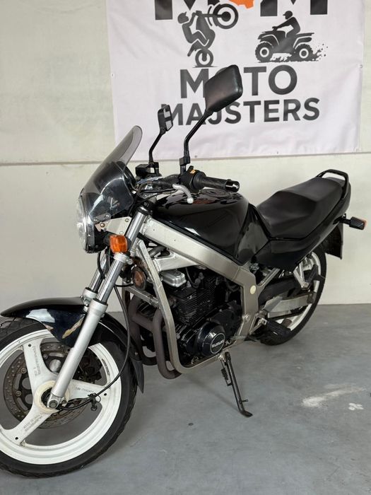 Suzuki GS500 z dokumentami