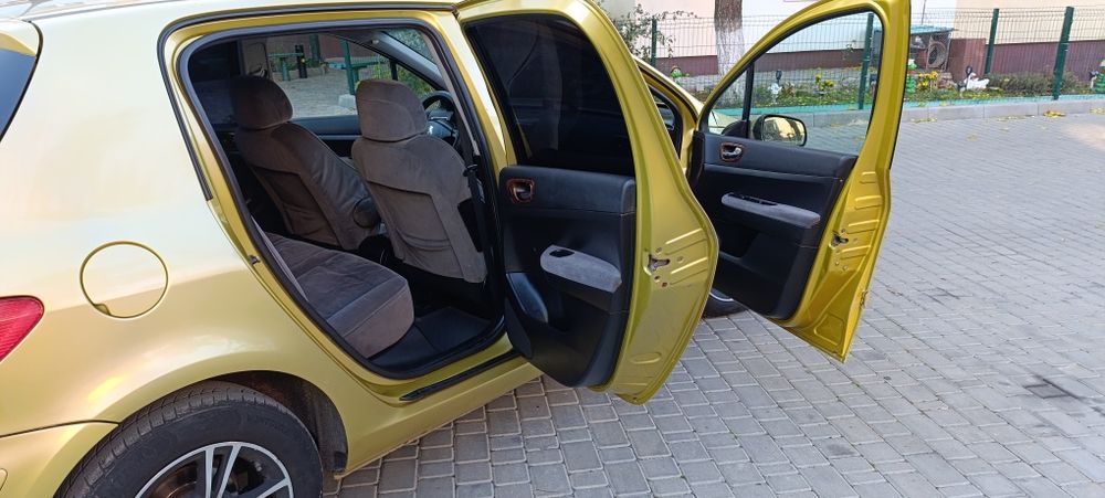 Пежо 307 на полной комплектации