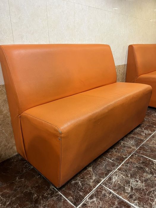 Дивани офисні для кафе баров дома