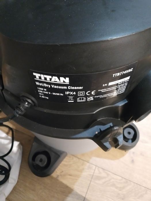 Odkurzacz przemysłowy Titan 1300wat