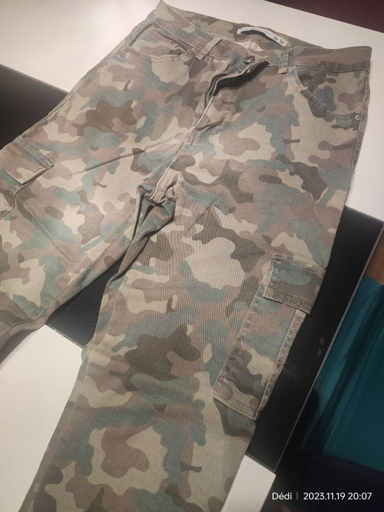 Calça Lefties camuflagem TAM 40