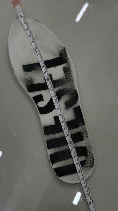 Кросівки Diesel 38 розмір б/у