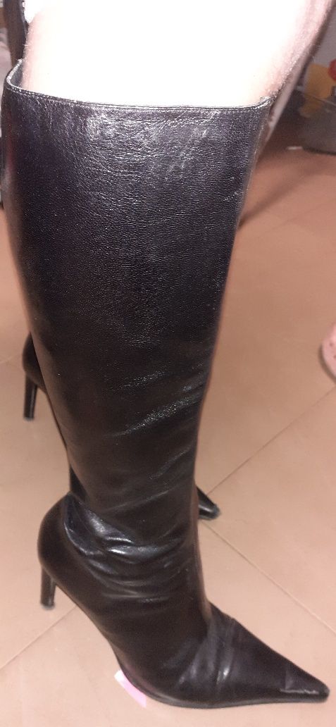 bota pele 39 preta usada