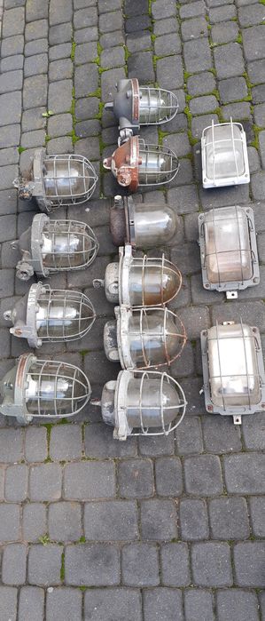 Sprzedam lampy przemysłowe.