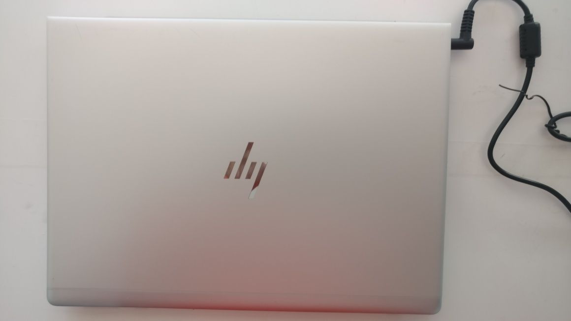 Portátil HP Elitebook 830 G5