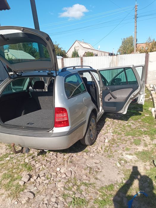 Шкода Октавія тур в доброму стані
