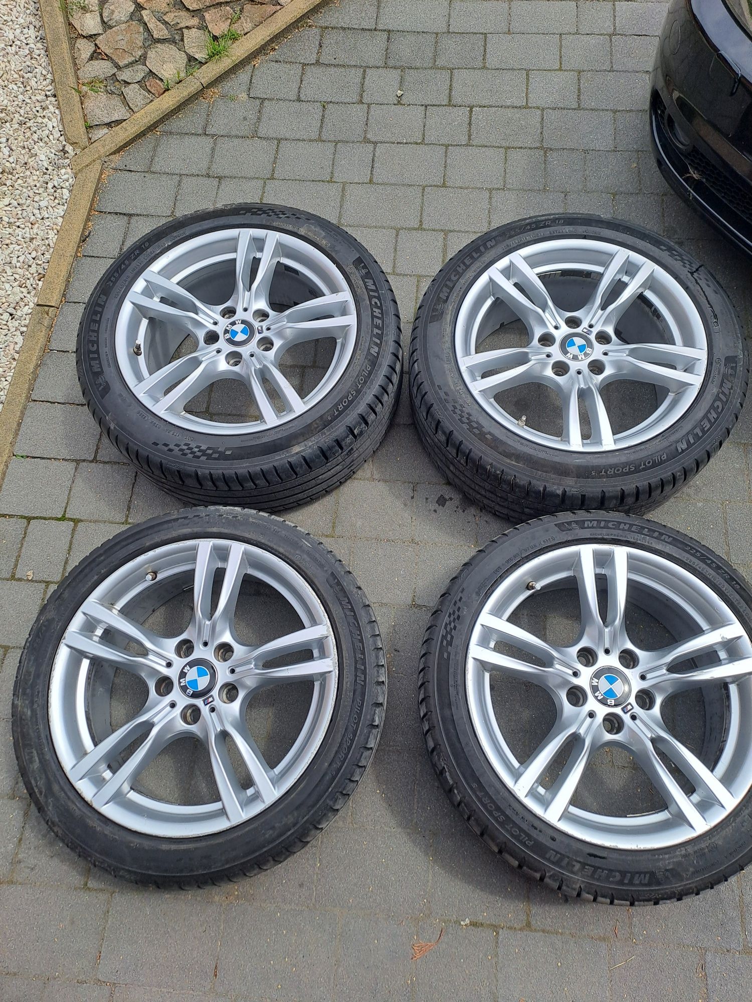 Koła bmw f30 f32 f33 f34 f36 mpakiet styling 400 18"z oponami