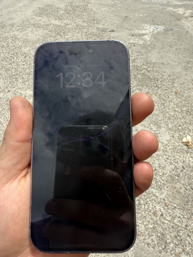 Продам iPhone 14 pro на 128