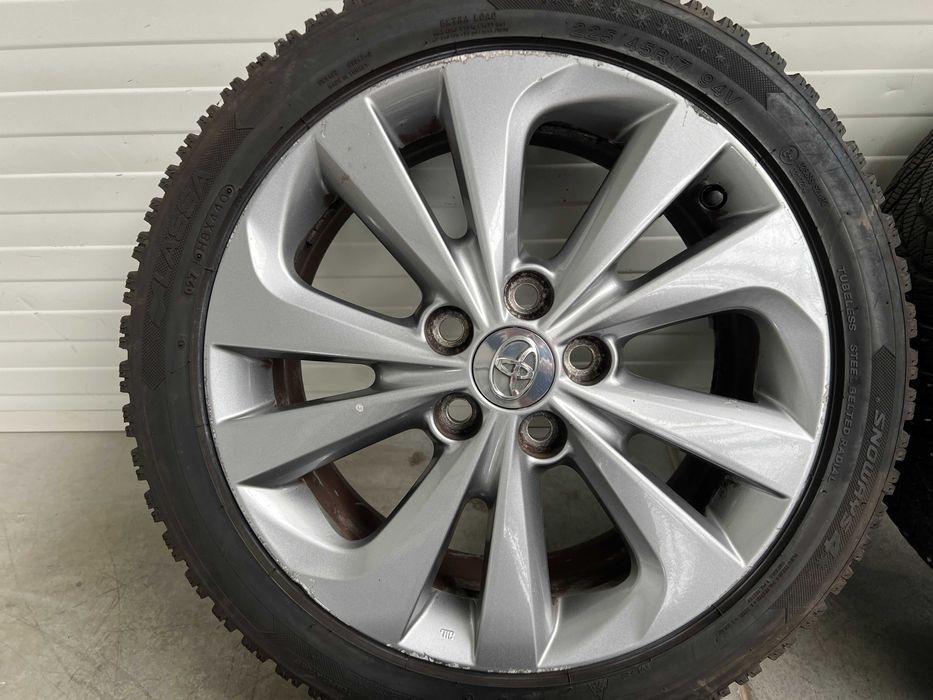 Koła felgi Toyota Auris II 7J ET50 17" 5x114,3