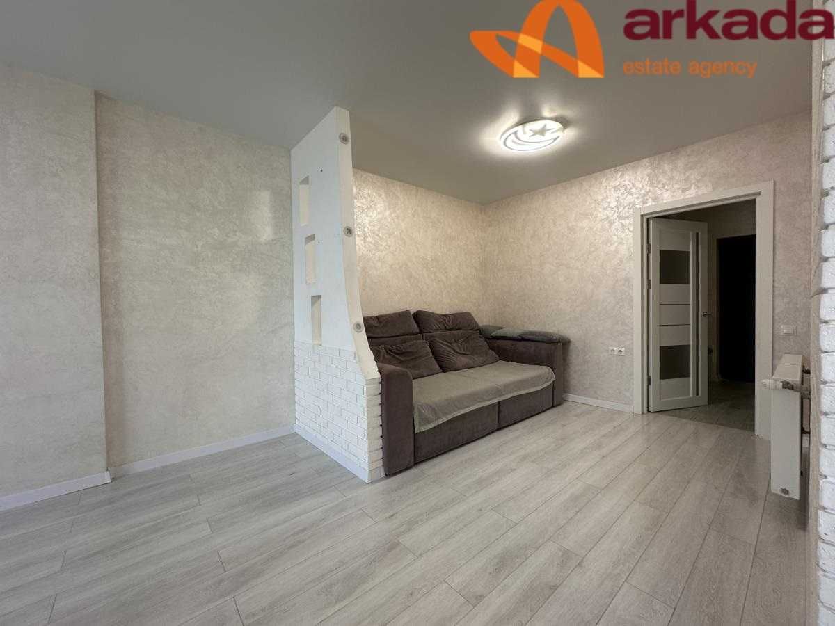 Продам однокімнатну квартиру в центрі курортного Яремче ЖК Скеля. 48м2
