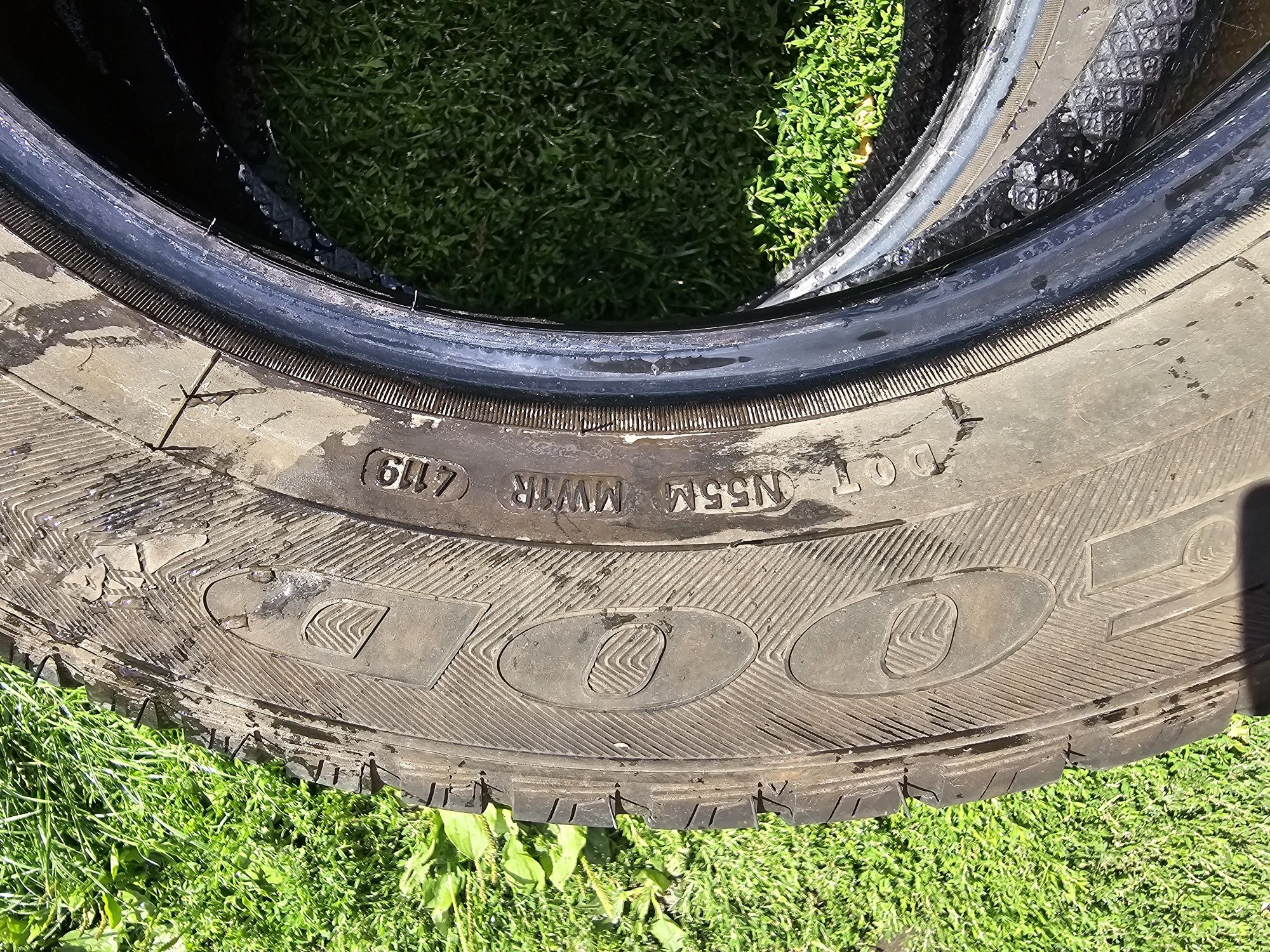 Opony wielosezonowe Goodyear 215/60R16