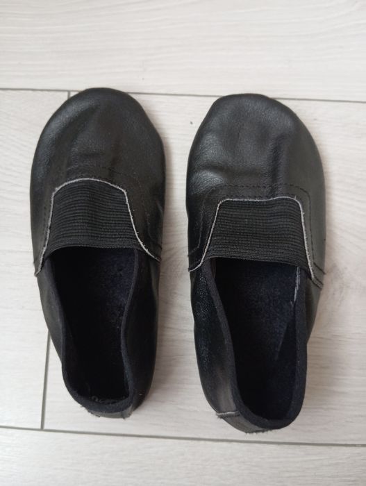 Продам чешки, на ножку до 17 см