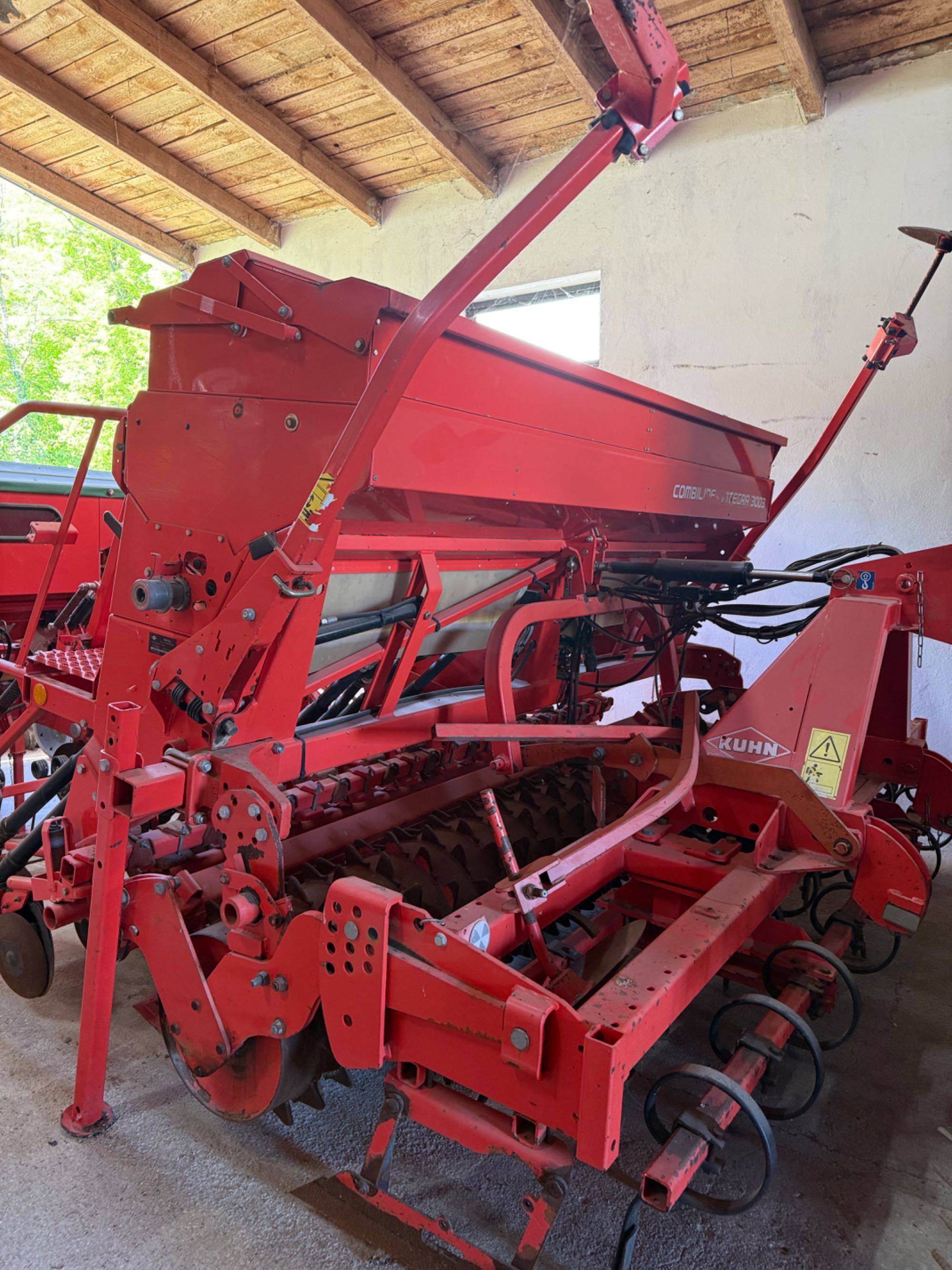 Witam, do sprzedania siewnik kunh integra 3003