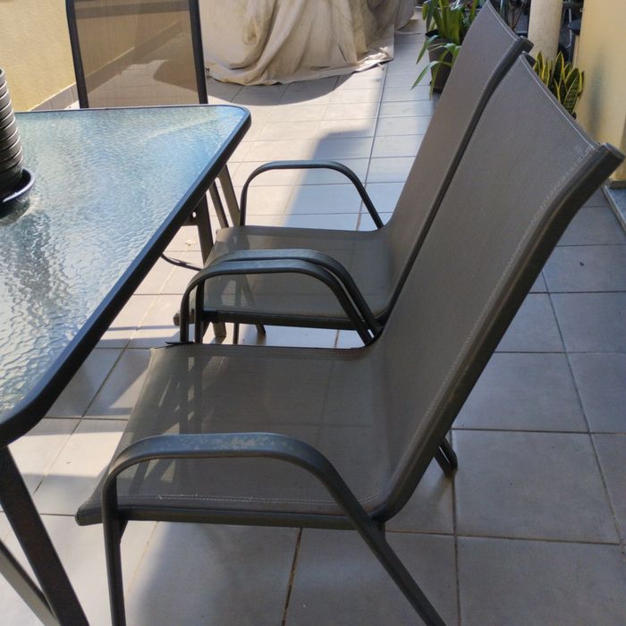 Mesa de jardim e 6 cadeiras