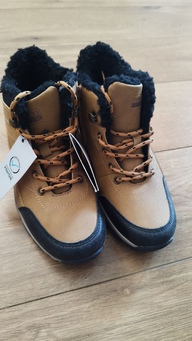 Buty zimowe 35 23,3, suwak
