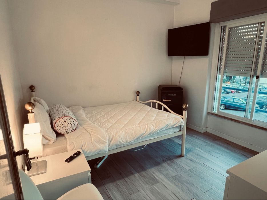 Arrenda-se um Quarto em Rio de Mouro