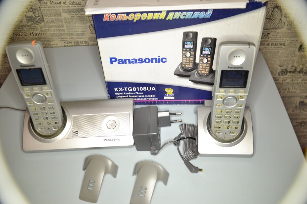 Телефон Panasonic KX-TG8108UA