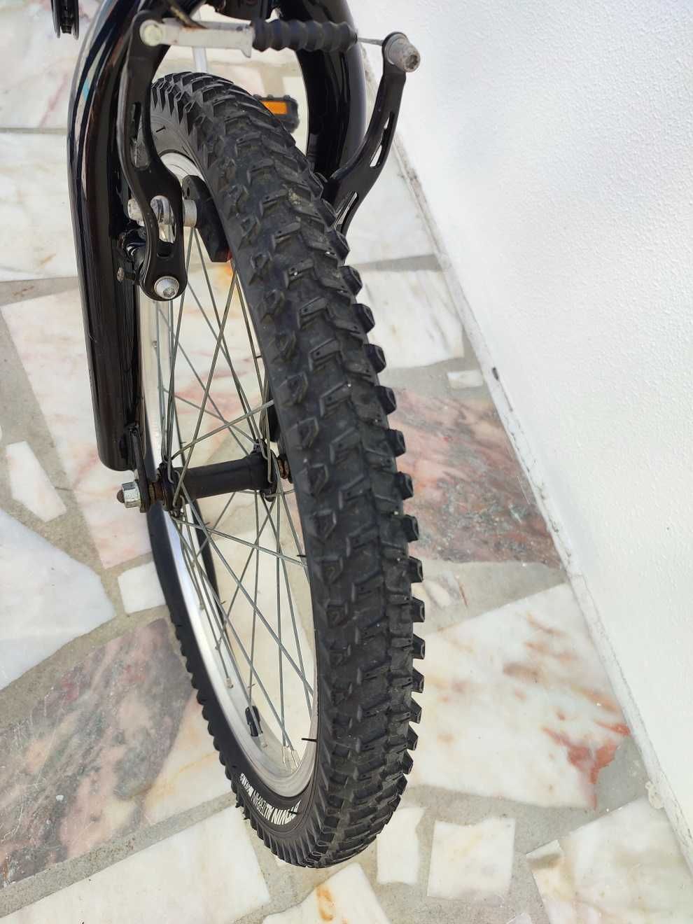 Bicicleta BTWIN Racing Boy 300 - Excelente Estado