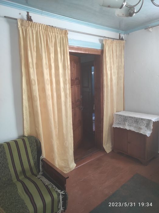 Продам будинок в селі (13км до Острога/22км до Нетішина)