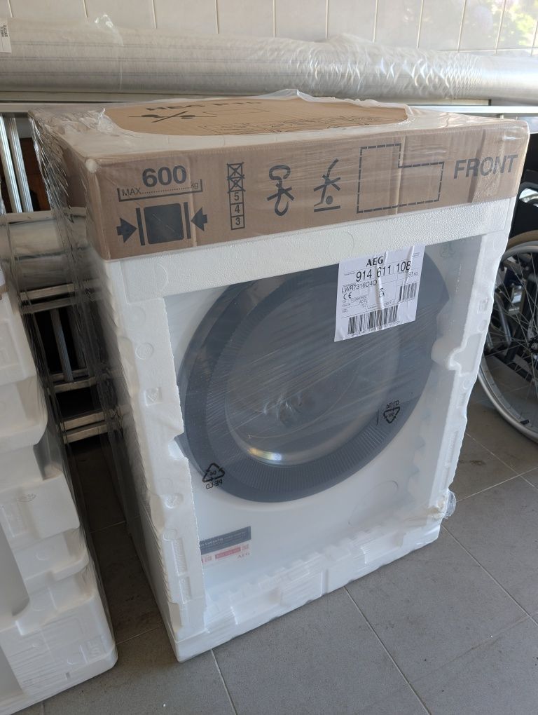 Máquina de lavar (10 kgs) e secar (6 kgs) AEG Nova Selada Garantia