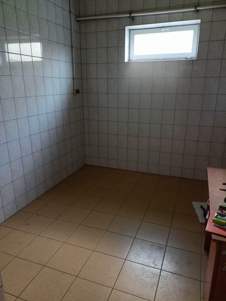 Wynajmę halę  350 m2 w centrum Niepołomic