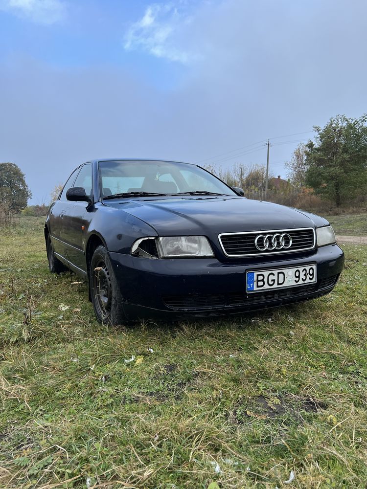 Ауді А4B5, 1,6 бензин, 1997 рік