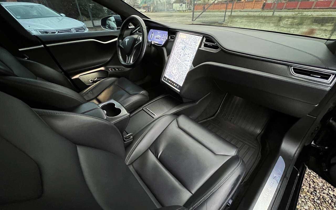 Tesla Model S 2017