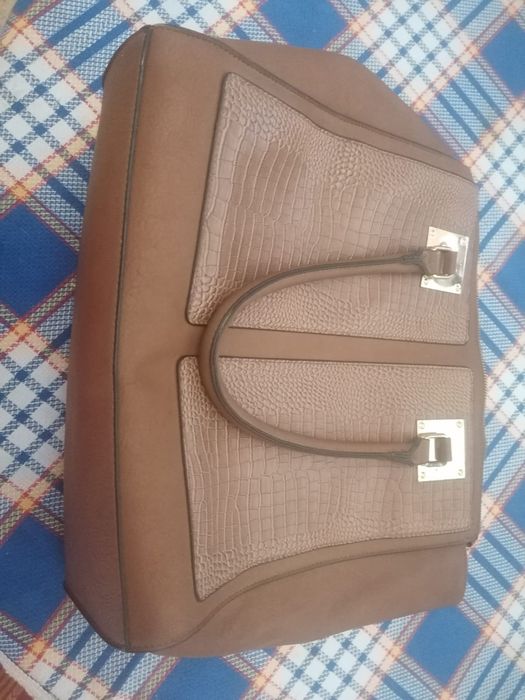 Vendo mala 10 euros