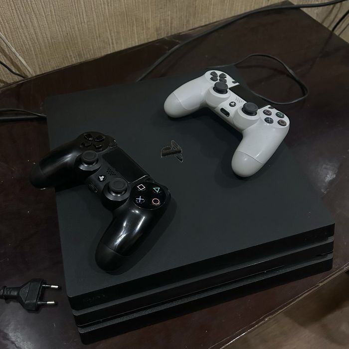 Sony Playstation 4 Pro [1 TB] 4k - ідеал