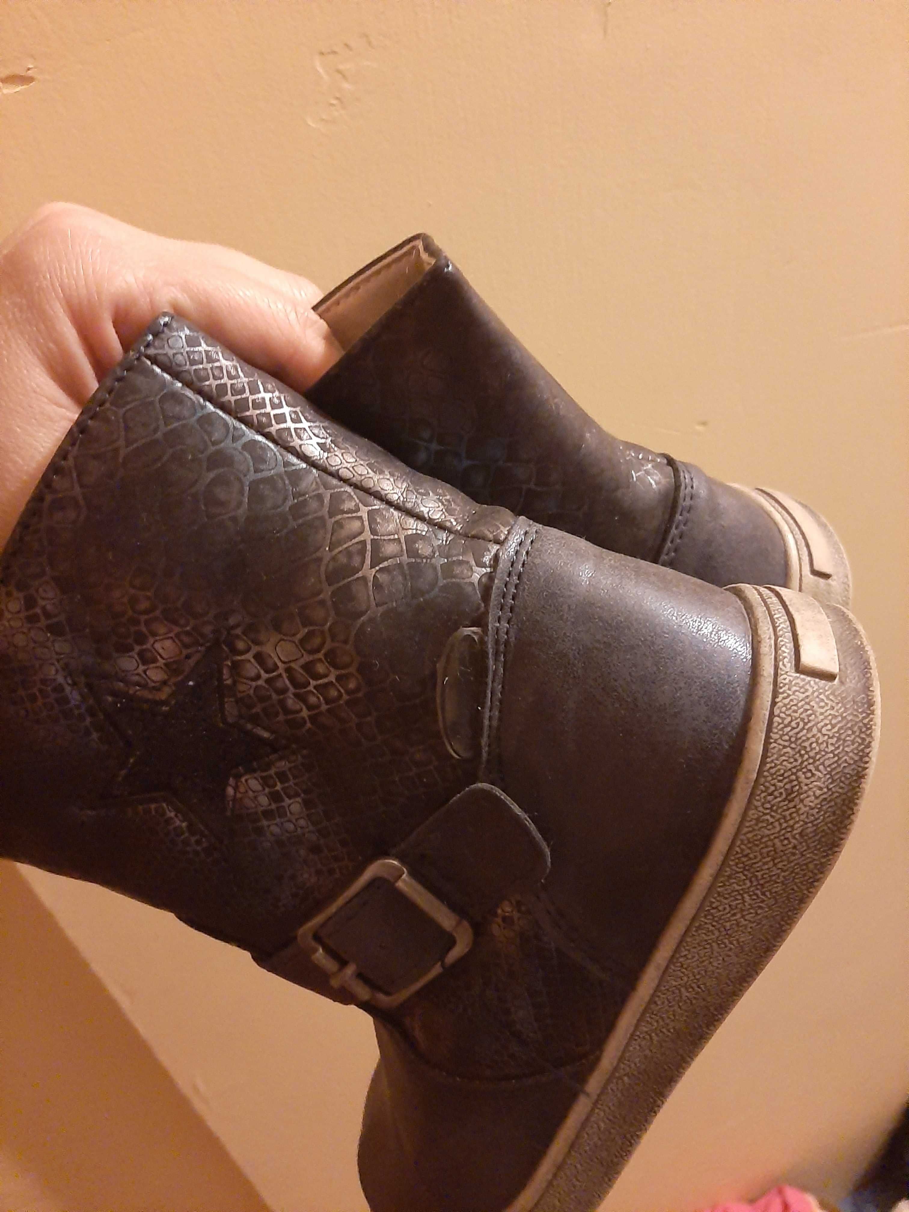 Buty dziewczęce 29roz. Kozaki zimowe