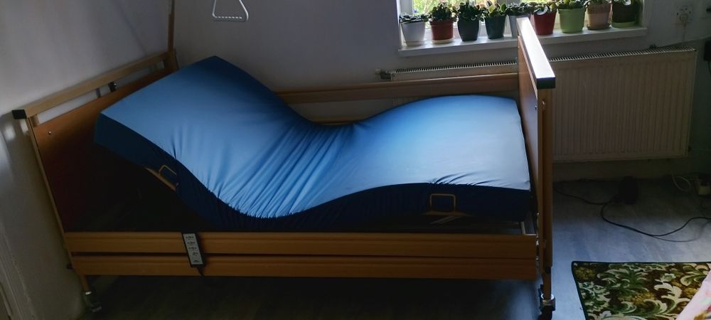 Łóżko LINAK z materacem