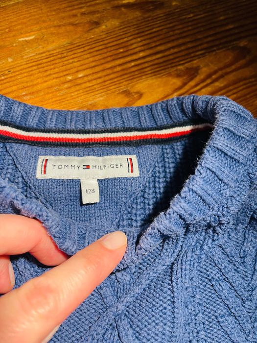 Śliczny sweter Hilfiger