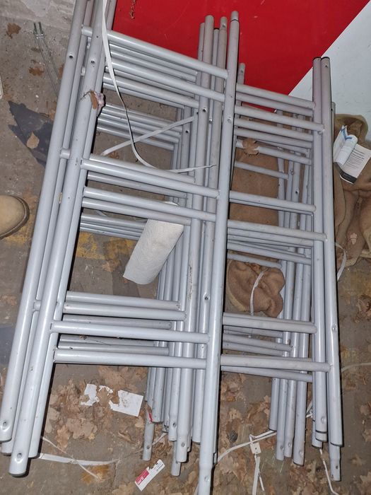 Akcesoria do łóżek piętrowych – barierki i drabinki – 20 zł/szt.