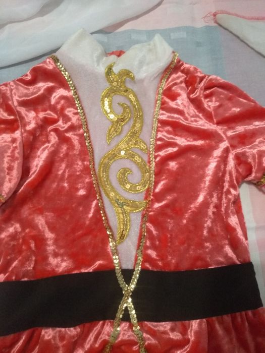 Танцювальний костюм,туніка,хустинка,платочок!