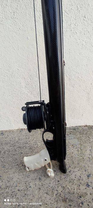 Arma de carbon caça submarina