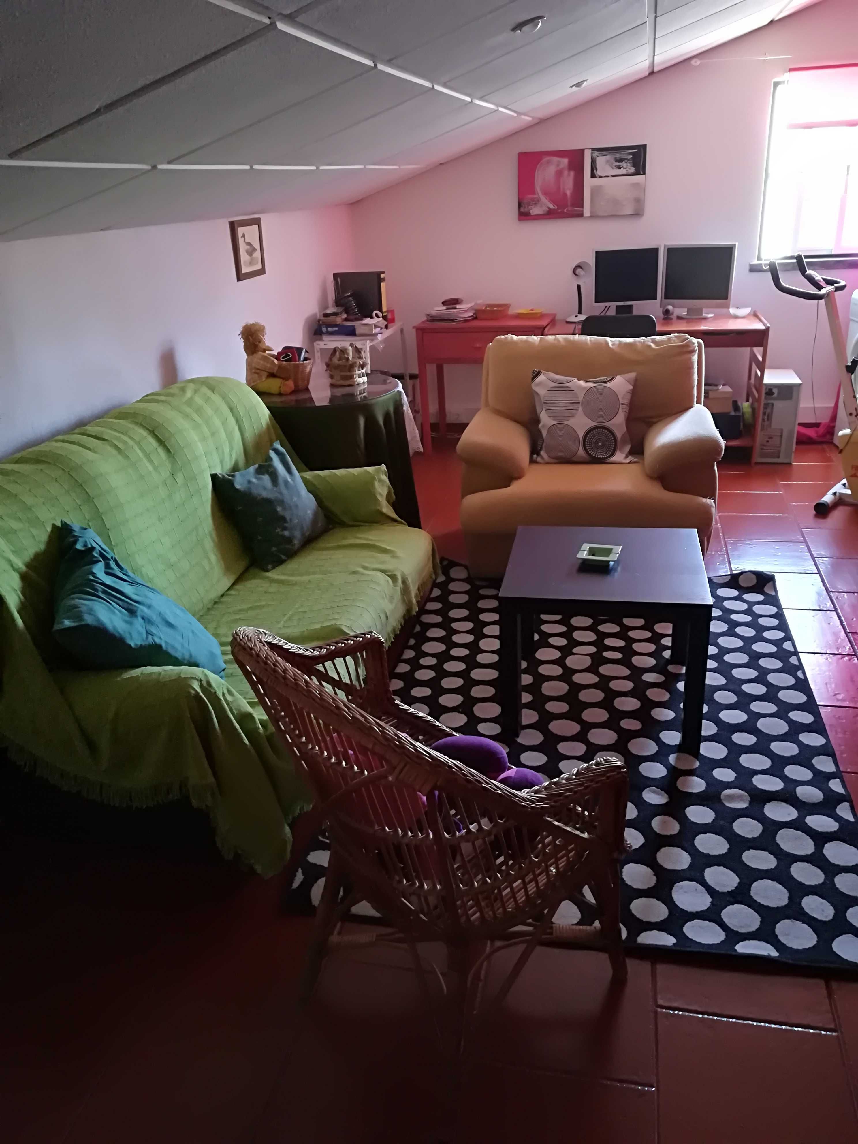 Moradia bifamiliar em Chainça, Abrantes com sótão, estilo duplex