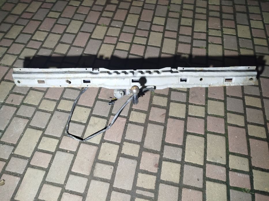 Продам оригінальний фаркоп на vw t4