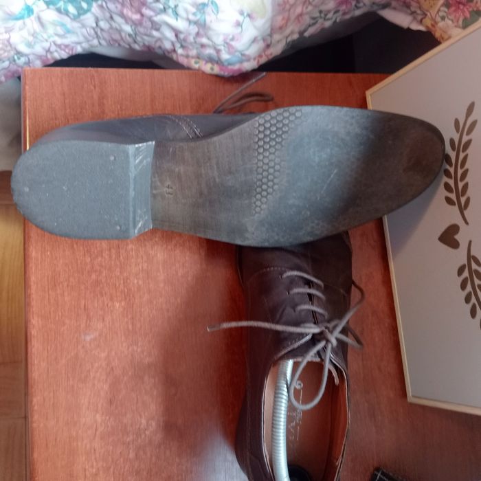 Sapato clássico em pele genuína Cor castanho _- Sixty