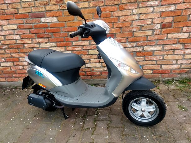 Skuter Piaggio Zip 125 Jak NOWY 2600km ***Transport Gratis ***