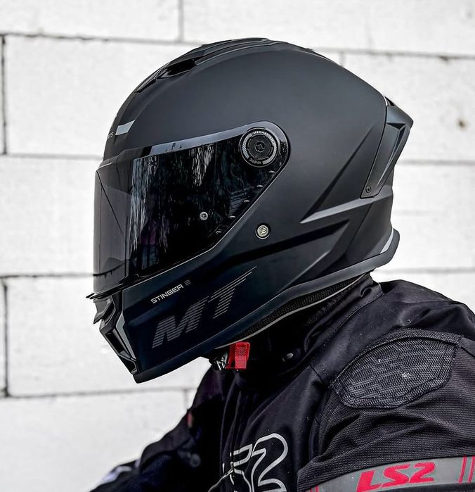 Мото шолом MT helmets stinger 2 шлем мт стінгер 2, іспанський інтеграл