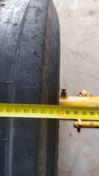 Oś do przyczepy/przyczepki