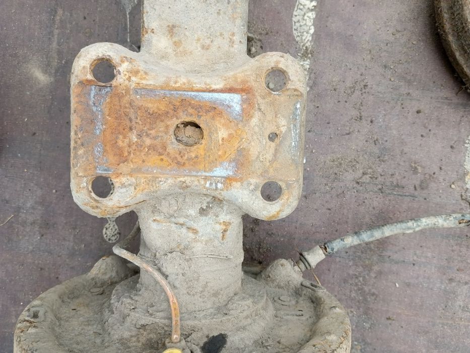 Задній міст Ford Transit 2.5 1986-1991 рік 5 шпильок старого зразка