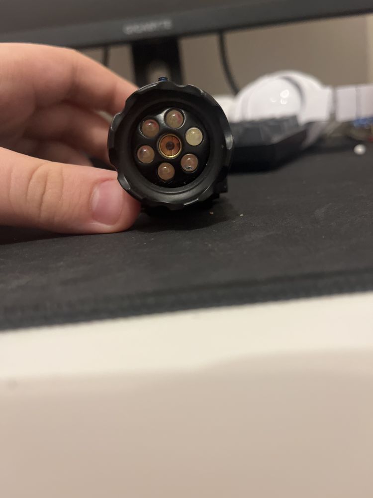 Celownik laserowy z latarką led Umarex LLM1