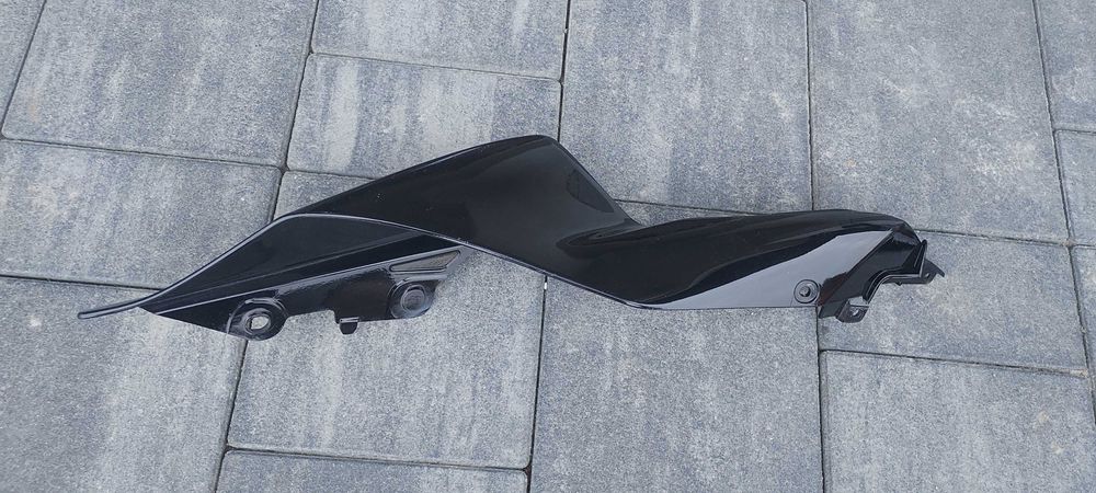 Zadupek ogon owiewka osłona Yamaha YZF R7 plastik 2022- 2024