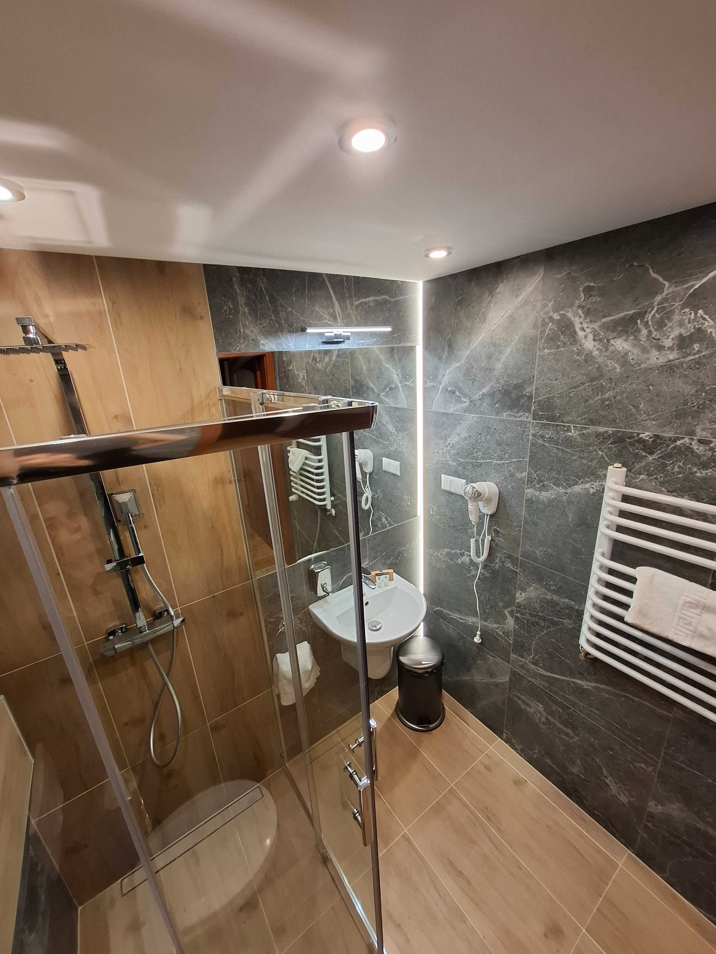Sylwester w Górach przy wyciągach, BASEN, SPA