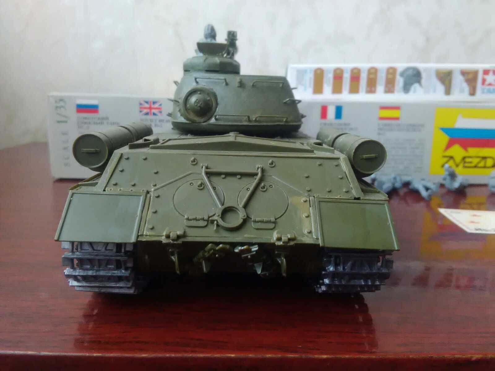 Тяжелый советский танк ИС-2"Звезда"-6 советских танкистов"Tamiya"-1/35