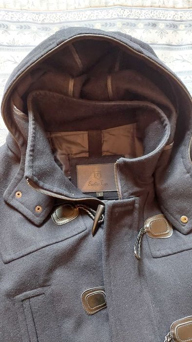 Canadiana castanha da Suits Inc